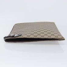 Load image into Gallery viewer, Gucci GG Supreme Canvas Laptop Sleeve
