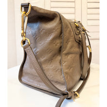Load image into Gallery viewer, Louis Vuitton Empreinte Lumineuse PM Ombre
