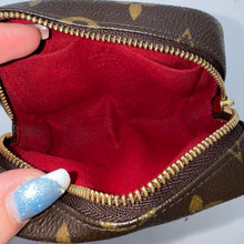 Load image into Gallery viewer, Louis Vuitton Monogram Wapity Pouch
