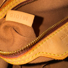 Load image into Gallery viewer, Louis Vuitton Monogram Batignolles Vertical
