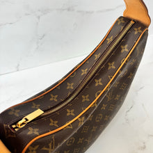 Load image into Gallery viewer, Louis Vuitton Monogram Croissant GM
