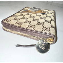 Load image into Gallery viewer, GUCCI Small Ring Agenda
