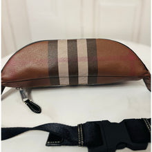 Load image into Gallery viewer, BRAND NEW Burberry Cason Bumbag
