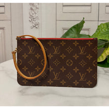 Load image into Gallery viewer, Louis Vuitton Monogram Neverfull MM Pouch
