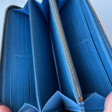 Load image into Gallery viewer, Louis Vuitton Monogram Zippy Wallet Blue Jean
