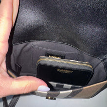Load image into Gallery viewer, BRAND NEW Burberry Hampshire Crossbody and Wallet Bundle Black
