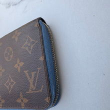 Load image into Gallery viewer, Louis Vuitton Monogram Zippy Wallet Blue Jean
