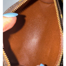 Load image into Gallery viewer, Louis Vuitton Baby Papillon

