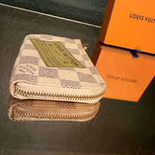 Load image into Gallery viewer, Louis Vuitton Damier Azur Complice Trunks &amp; Bags Key Pouch
