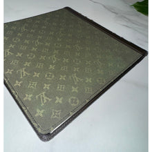 Load image into Gallery viewer, Louis Vuitton Mini Lin Vendredi Agenda Journal
