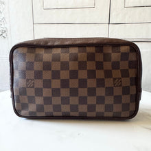 Load image into Gallery viewer, Louis Vuitton Damier Ebene Trousse Toilette 23 CA0046
