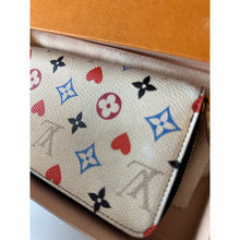 Load image into Gallery viewer, Louis Vuitton Game On Zippy Wallet
