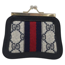 Load image into Gallery viewer, Gucci GG Supreme Vintage Kisslock Coin Purse
