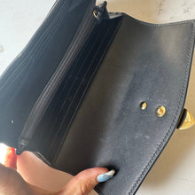 Load image into Gallery viewer, Gucci Sylvie Continental Wallet
