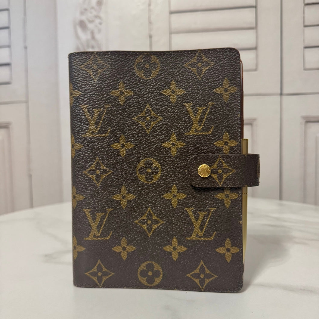Louis Vuitton Monogram Medium Ring Agenda