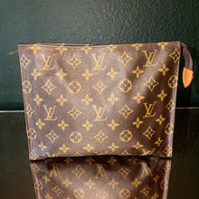 Load image into Gallery viewer, Louis Vuitton Toiletry Pouch 26
