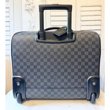 Load image into Gallery viewer, Louis Vuitton Damier Graphite Pilot Case
