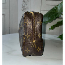Load image into Gallery viewer, Louis Vuitton Monogram Trousse Toilette 23
