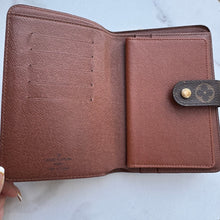 Load image into Gallery viewer, Louis Vuitton Monogram Porte Papier Zippe Wallet
