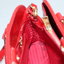 Load image into Gallery viewer, Prada Saffiano Vernice Medium Promenade Tote Rosso
