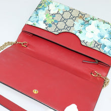Load image into Gallery viewer, Gucci Supreme Monogram Blooms Chain Wallet
