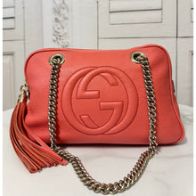Load image into Gallery viewer, Gucci Soho Bowler Begonia Pink

