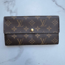 Load image into Gallery viewer, Louis Vuitton Monogram Sarah Wallet
