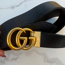 Load image into Gallery viewer, Gucci Marmont Reversible Black / Brown Belt Size 90/ 36

