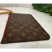 Load image into Gallery viewer, Louis Vuitton Monogram Neverfull MM Pouch
