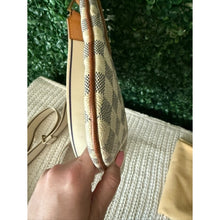 Load image into Gallery viewer, Louis Vuitton Damier Azur Bosphore Pochette
