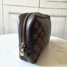 Load image into Gallery viewer, Louis Vuitton Damier Ebene Trousse Toilette 23 CA0979
