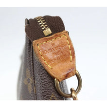 Load image into Gallery viewer, Louis Vuitton Pochette Accessories Crossbody
