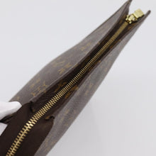 Load image into Gallery viewer, Louis Vuitton Toiletry Pouch 19
