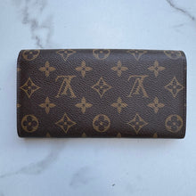 Load image into Gallery viewer, Louis Vuitton Monogram Sarah Wallet
