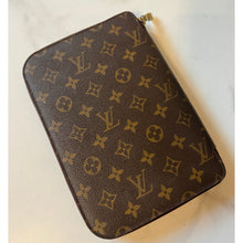 Load image into Gallery viewer, Louis Vuitton Large Zipper Agenda Cover
