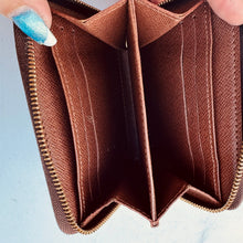 Load image into Gallery viewer, Louis Vuitton Monogram Zippy Compact Wallet
