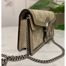 Load image into Gallery viewer, Gucci Super Mini Dionysus
