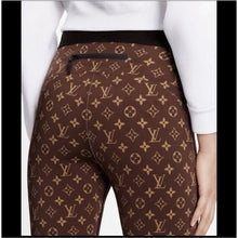 Load image into Gallery viewer, Louis Vuitton Monogram Shiny Leggings Size 36 (Small)
